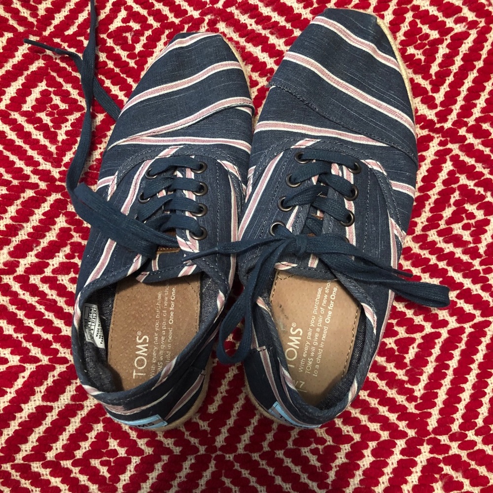 Toms women’s shoes